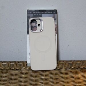 ESR Tough Case with Stash Stand. Cyber Series. MagSafe. iPhone 16 Plus